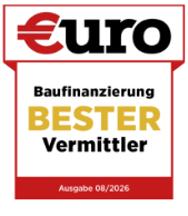 Logo mit dem Wort „Euro“ oben, darunter der Text „Baufinanzierung BESTER Vermittler“ auf Deutsch, unten „Ausgabe 08/2026“, alles in einem rot-weißen, abzeichenartigen Design.